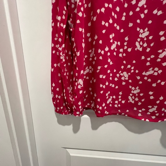Like New Large Fuchsia and White Print Top Sheer with Lining - Picture 9 of 14